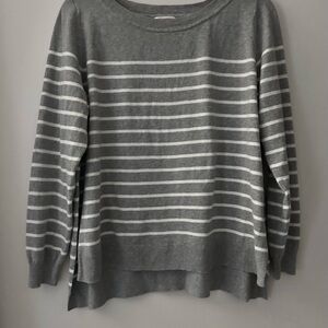 Old Navy Gray and White Striped Crew Neck Sweater